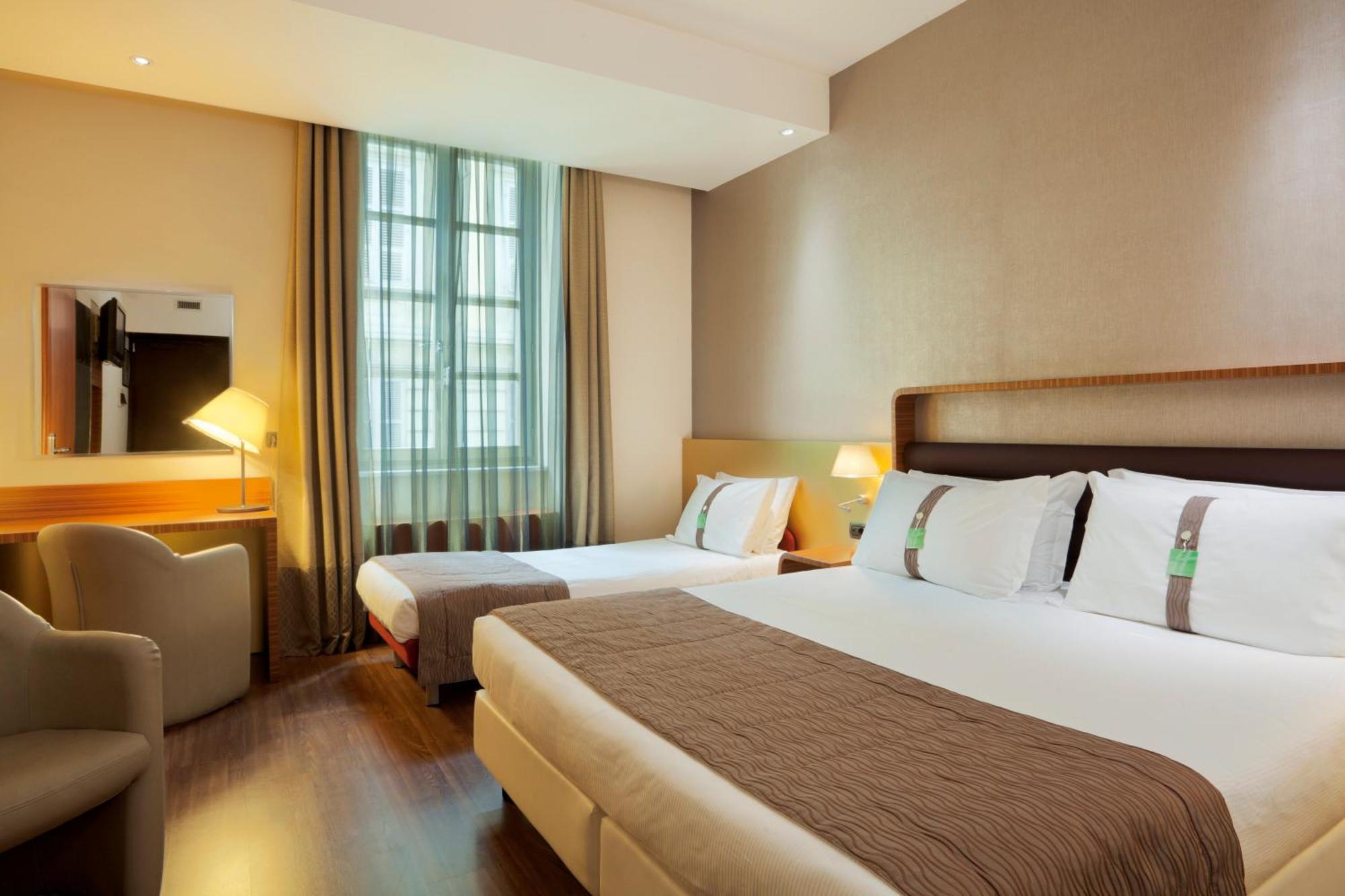 Triple Room with One King and One Single Bed - Non-Smoking,943151155:JPEG